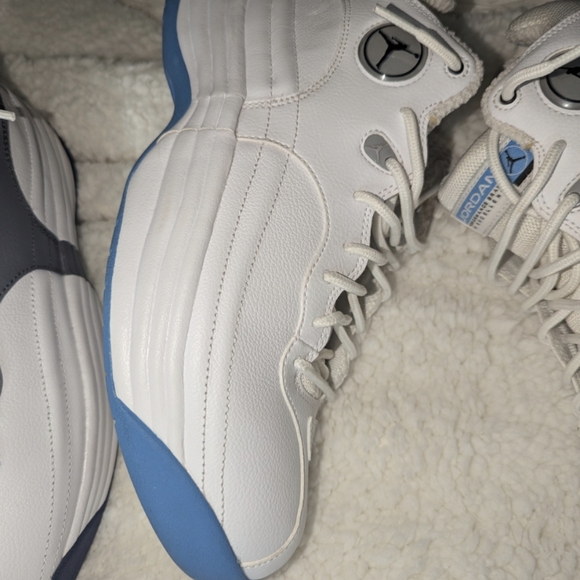Jordan White and Blue Sneakers - Picture 2 of 5